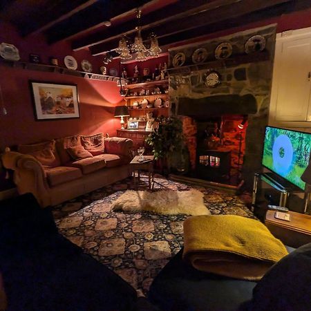 Fantastic Sea Views At Century'S Old Alma'S Cottage - Sleeps Up To 8 Guests Penmaen-mawr المظهر الخارجي الصورة