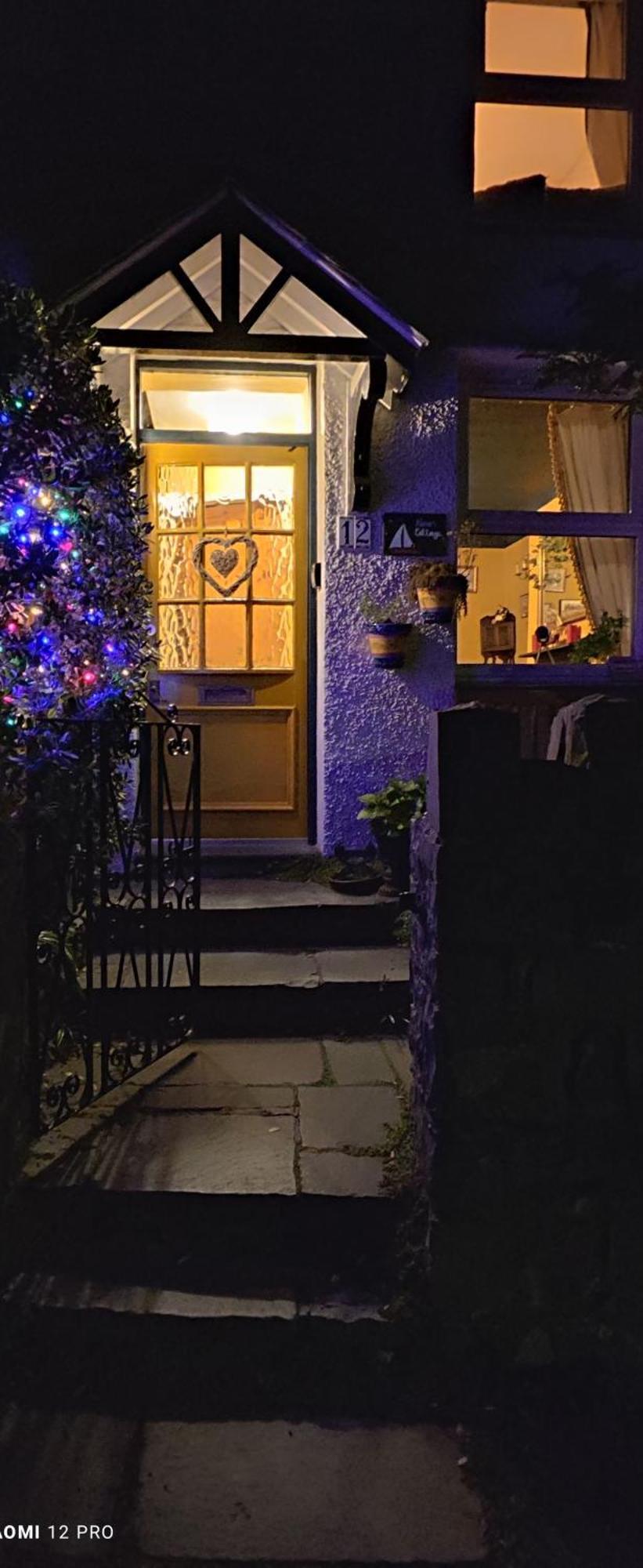 Fantastic Sea Views At Century'S Old Alma'S Cottage - Sleeps Up To 8 Guests Penmaen-mawr المظهر الخارجي الصورة