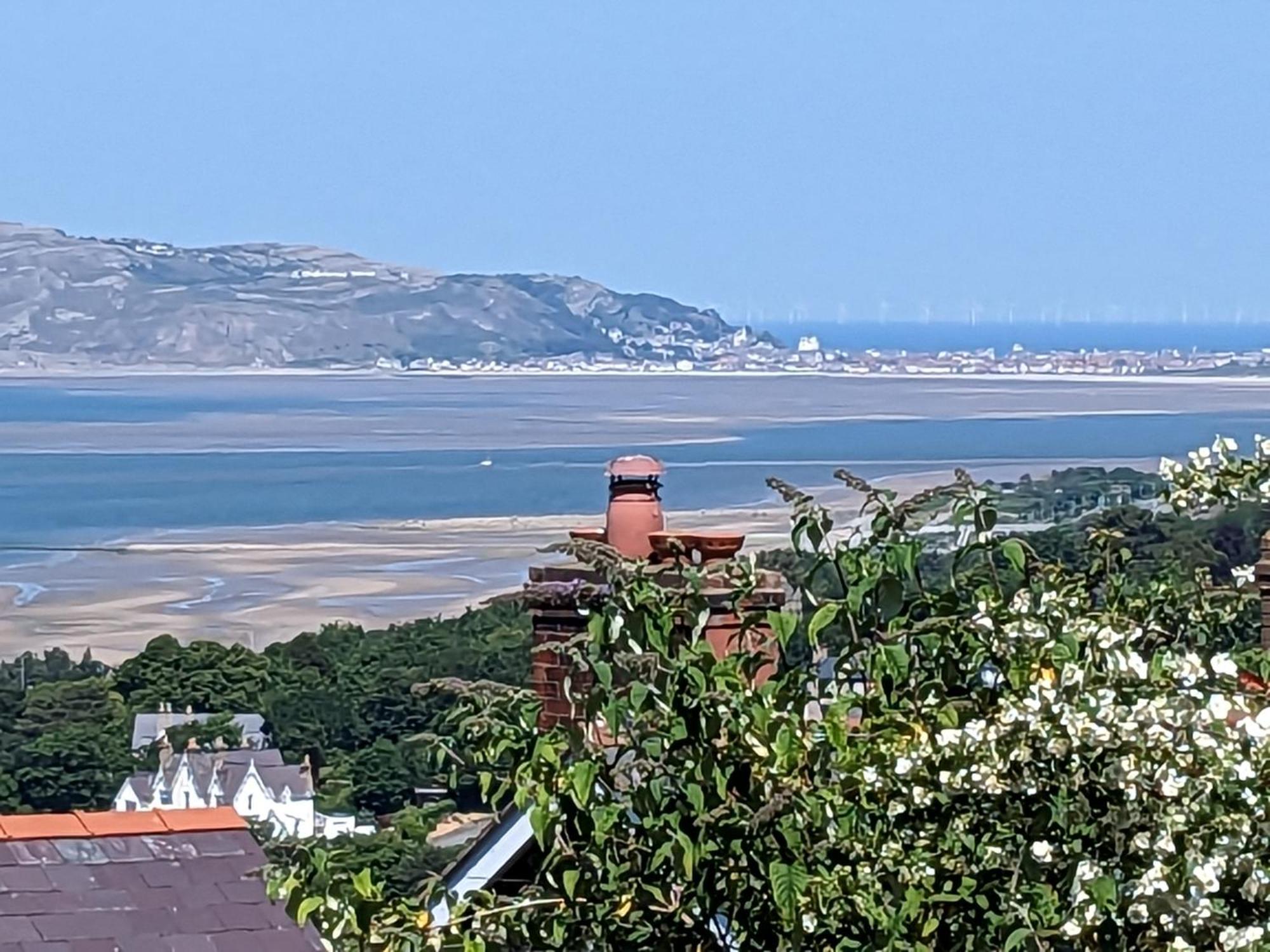 Fantastic Sea Views At Century'S Old Alma'S Cottage - Sleeps Up To 8 Guests Penmaen-mawr المظهر الخارجي الصورة