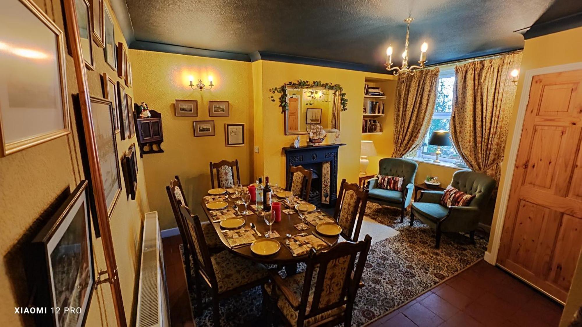 Fantastic Sea Views At Century'S Old Alma'S Cottage - Sleeps Up To 8 Guests Penmaen-mawr المظهر الخارجي الصورة